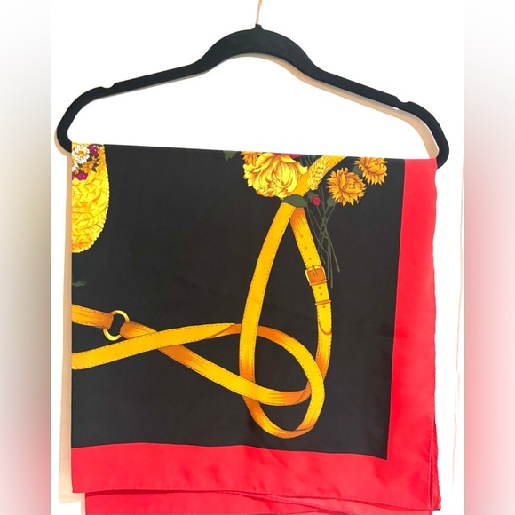 Gucci vintage Women's Floral Silk Scarf - Black, Red, Yellow - Picture 5 of 6